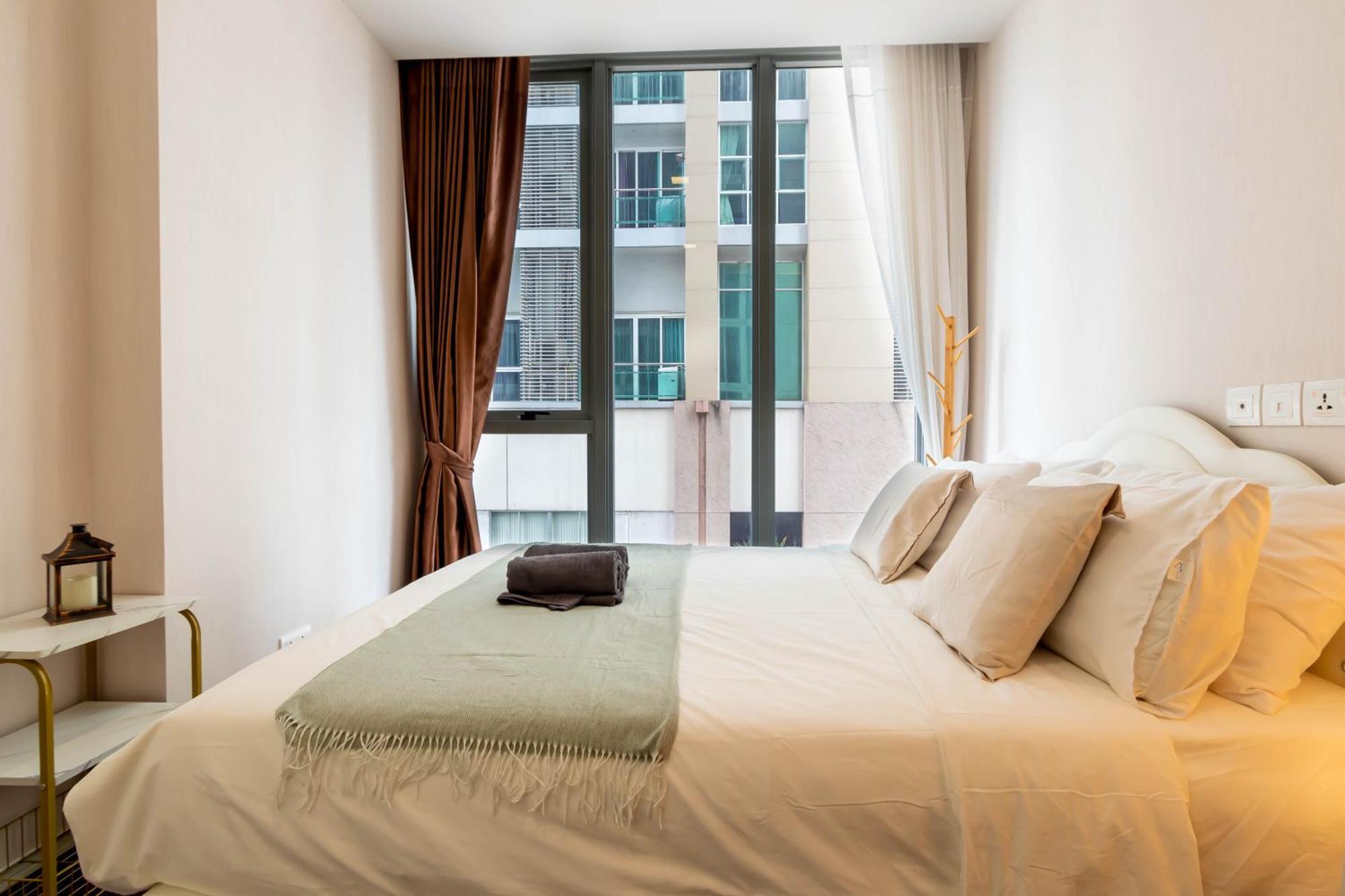 Hyde Sukhumvit 11 Branded Suites Bangkok Bagian luar foto