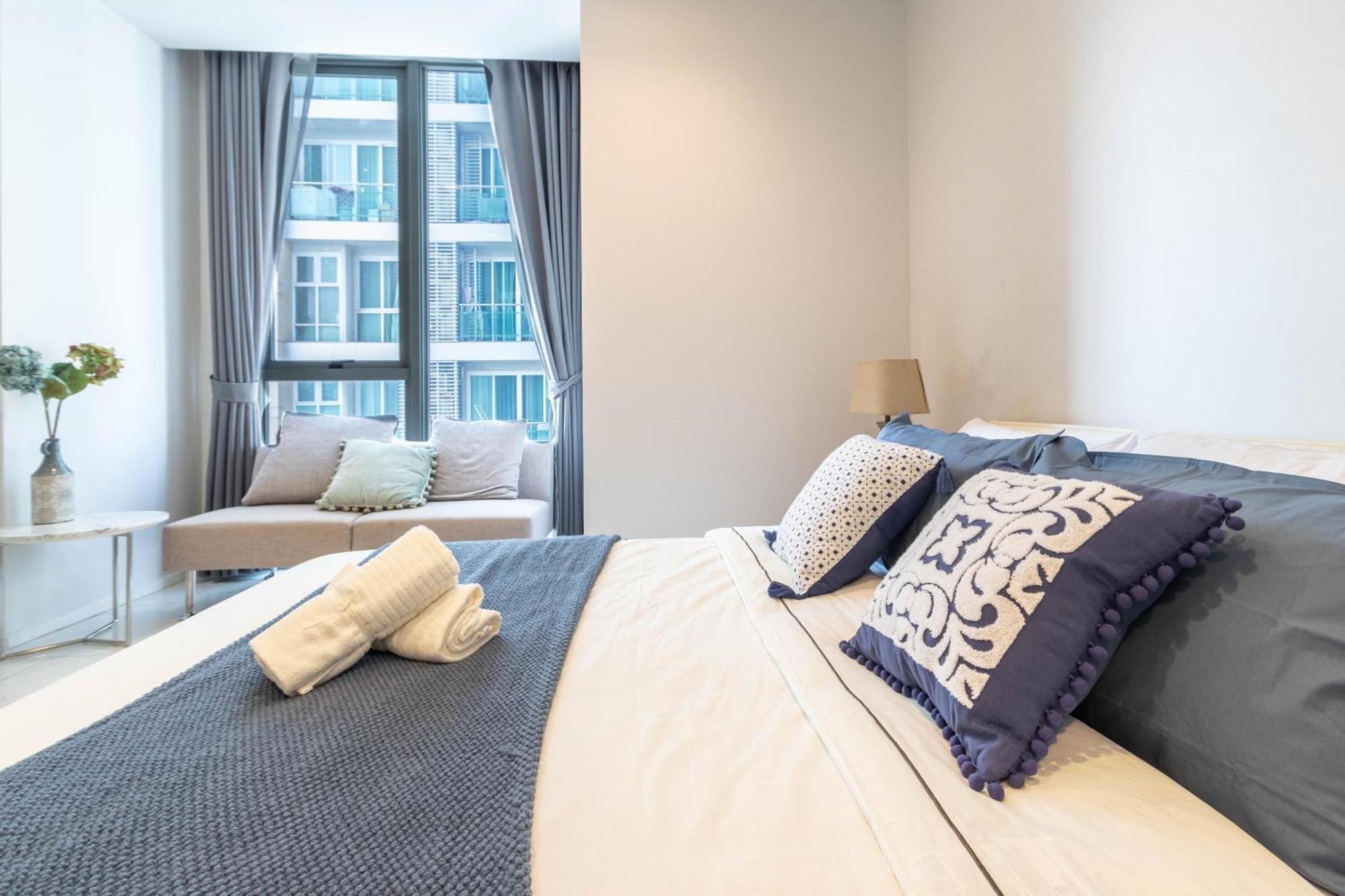 Hyde Sukhumvit 11 Branded Suites Bangkok Bagian luar foto