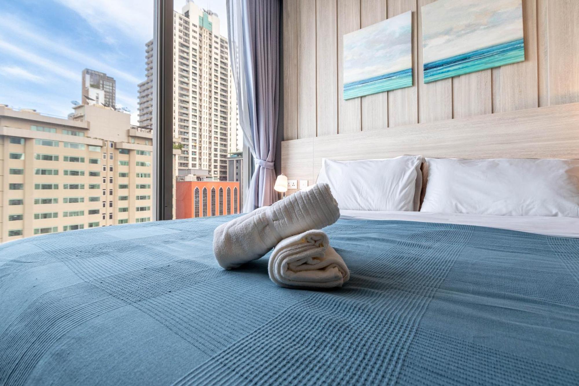Hyde Sukhumvit 11 Branded Suites Bangkok Bagian luar foto