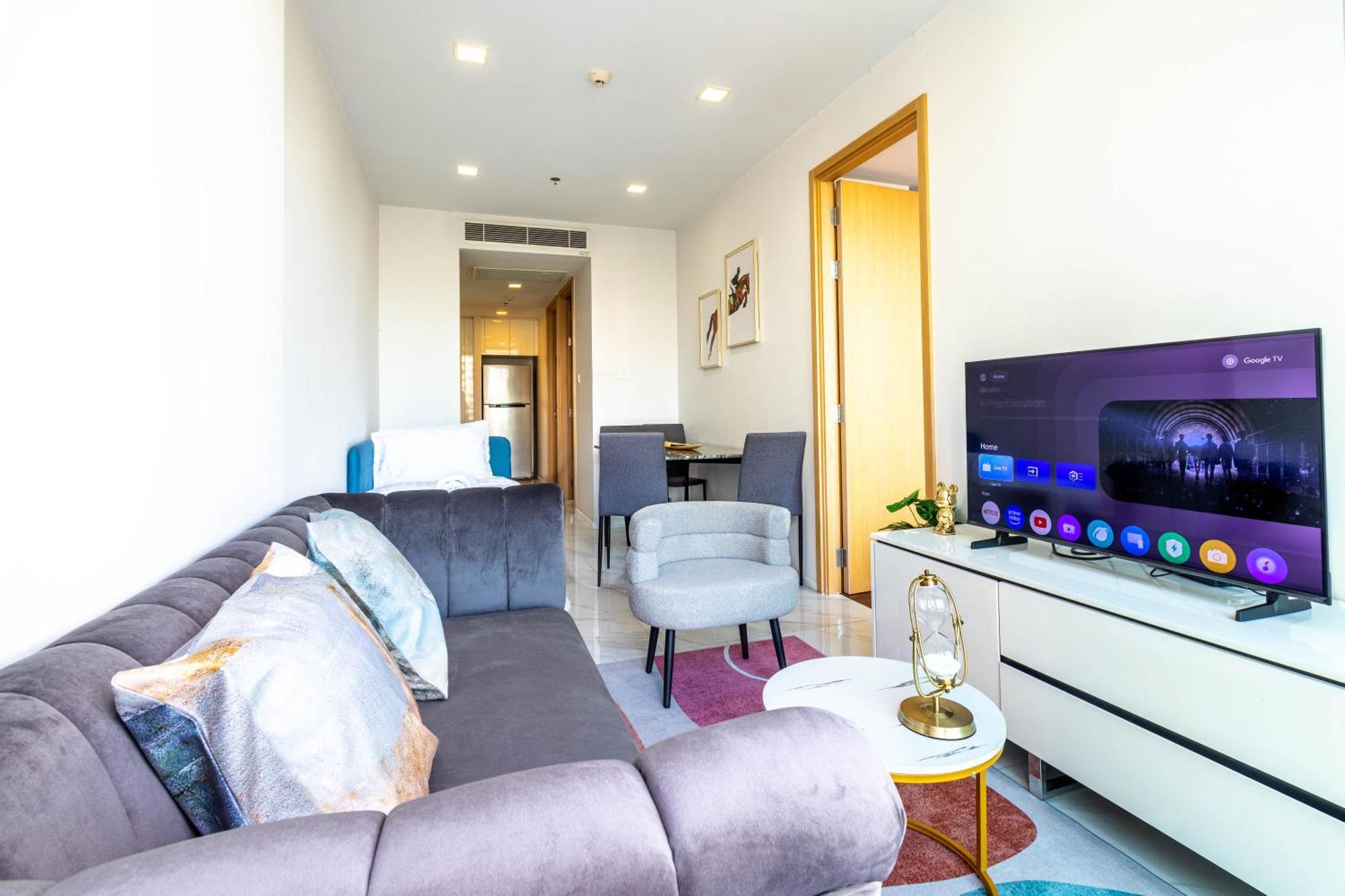 Hyde Sukhumvit 11 Branded Suites Bangkok Bagian luar foto