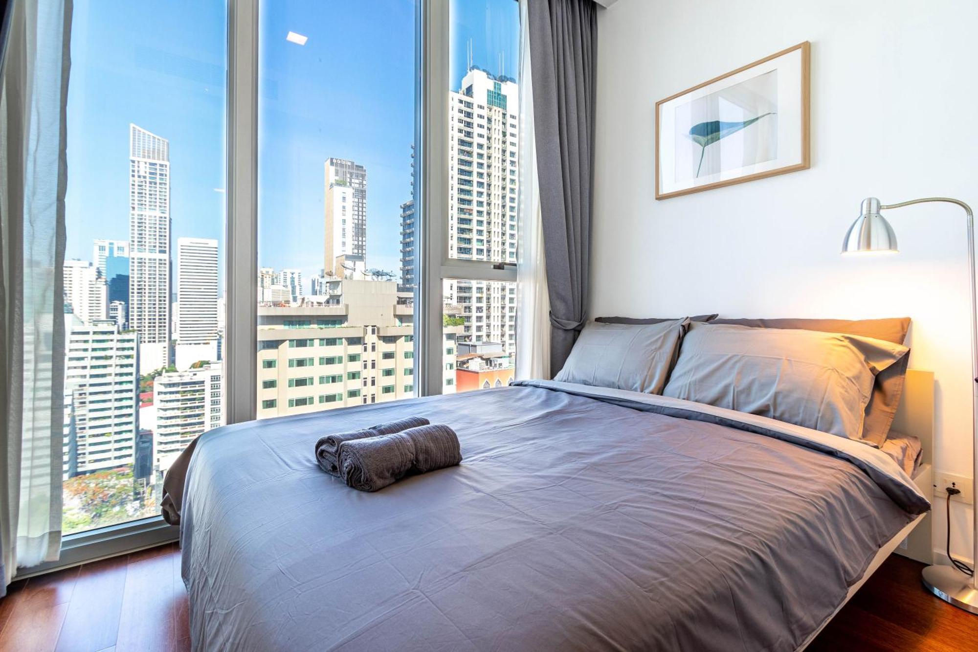 Hyde Sukhumvit 11 Branded Suites Bangkok Bagian luar foto
