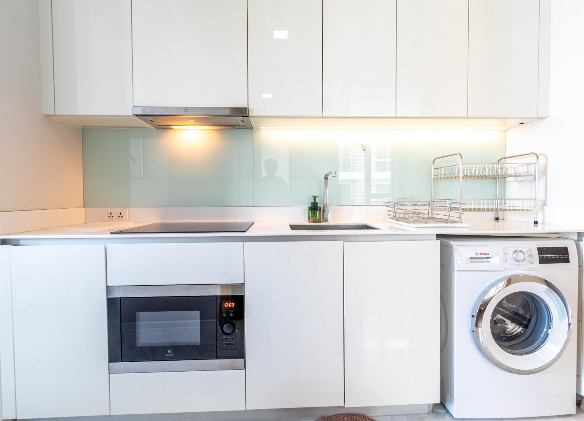 Hyde Sukhumvit 11 Branded Suites Bangkok Bagian luar foto