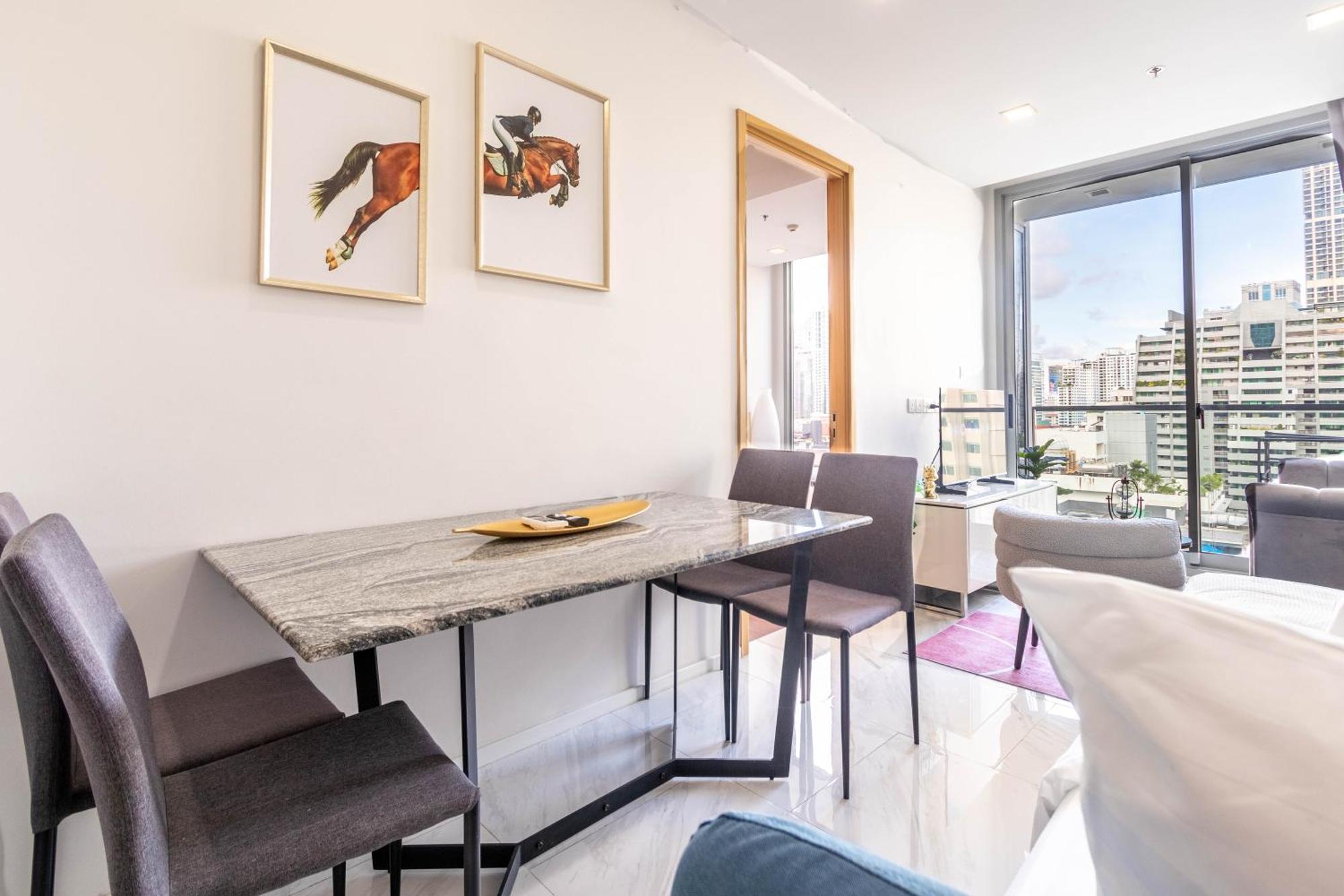 Hyde Sukhumvit 11 Branded Suites Bangkok Bagian luar foto