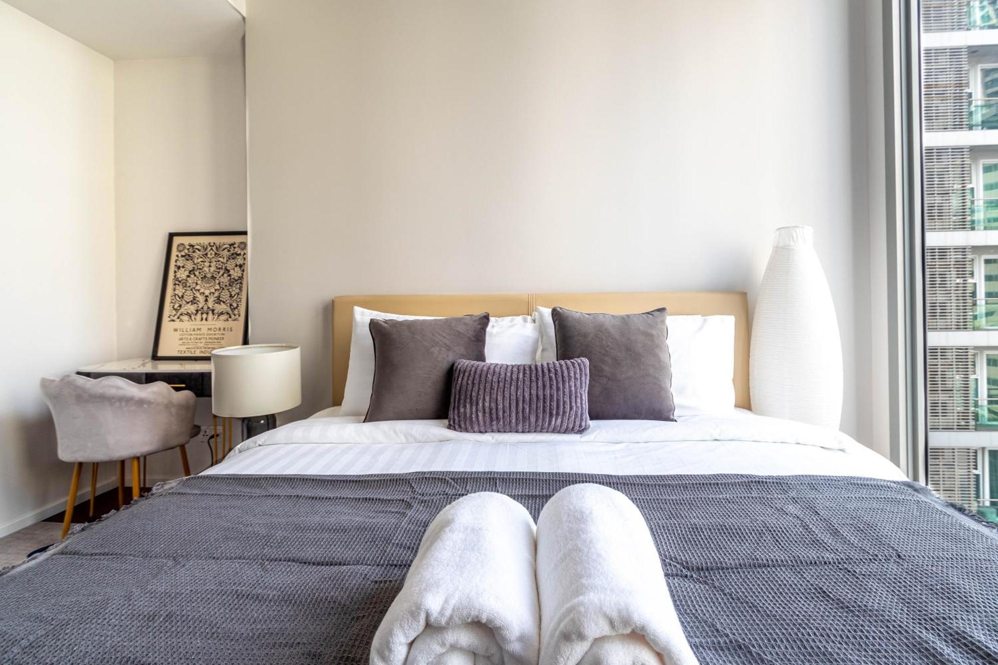 Hyde Sukhumvit 11 Branded Suites Bangkok Bagian luar foto