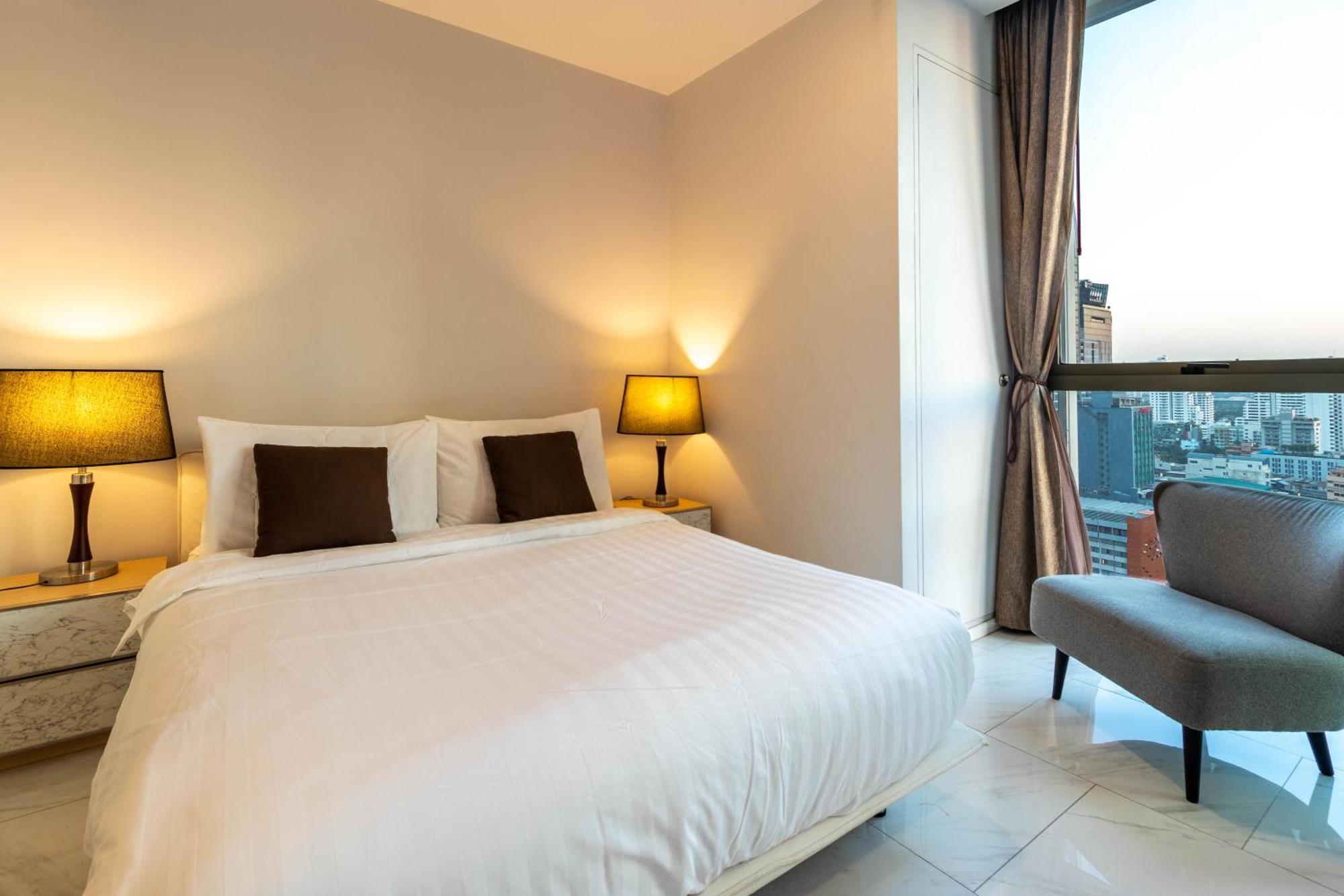 Hyde Sukhumvit 11 Branded Suites Bangkok Bagian luar foto