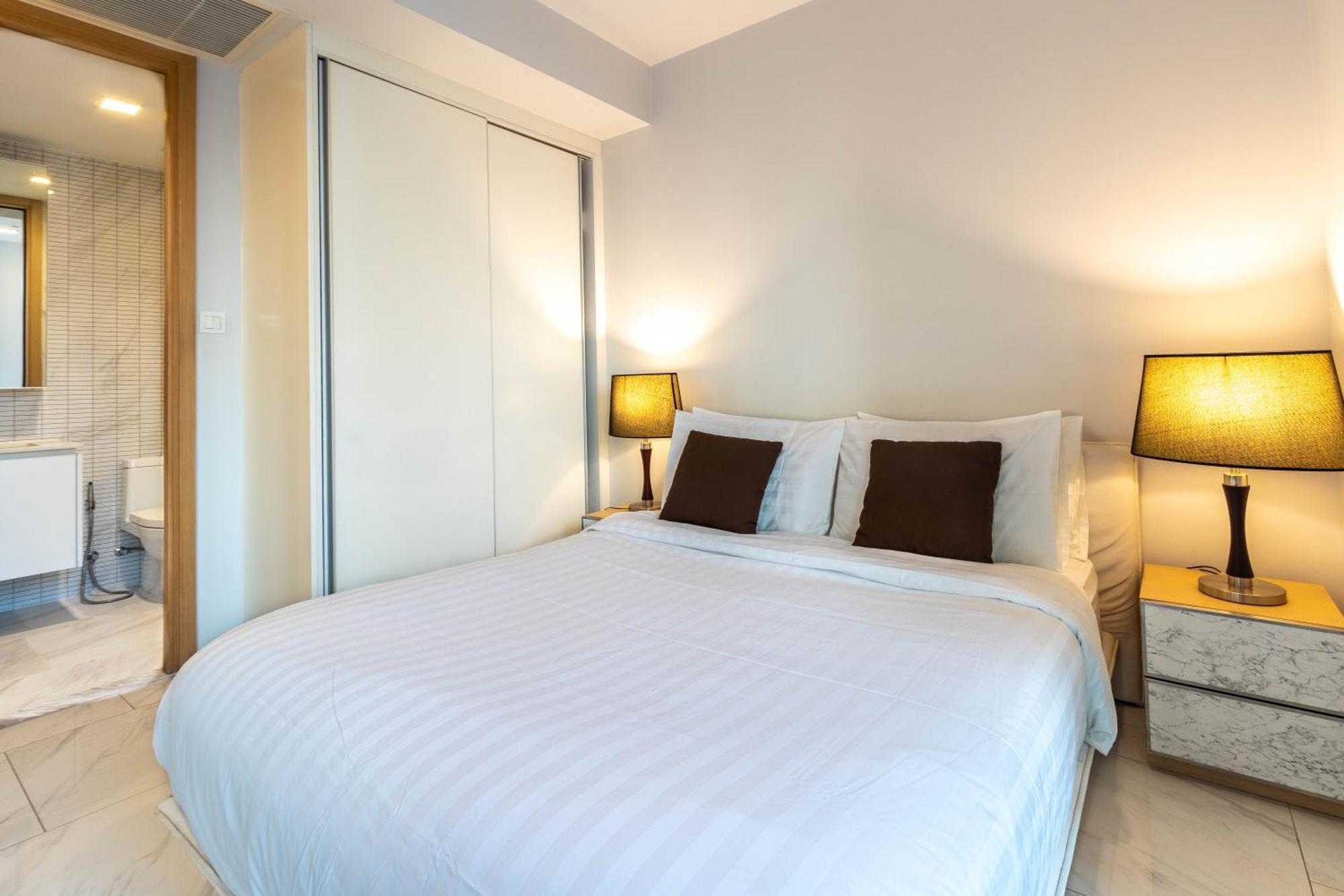 Hyde Sukhumvit 11 Branded Suites Bangkok Bagian luar foto