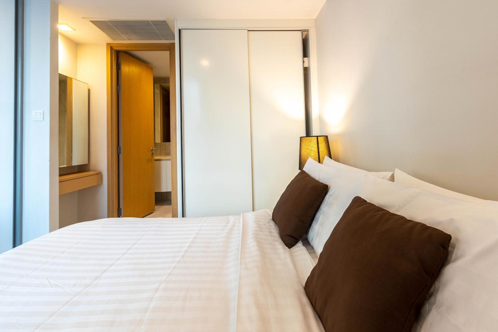 Hyde Sukhumvit 11 Branded Suites Bangkok Bagian luar foto