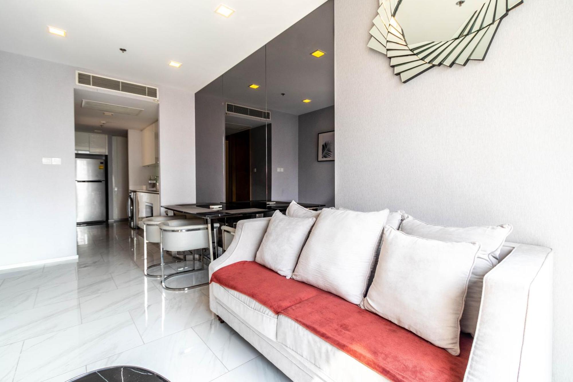Hyde Sukhumvit 11 Branded Suites Bangkok Bagian luar foto