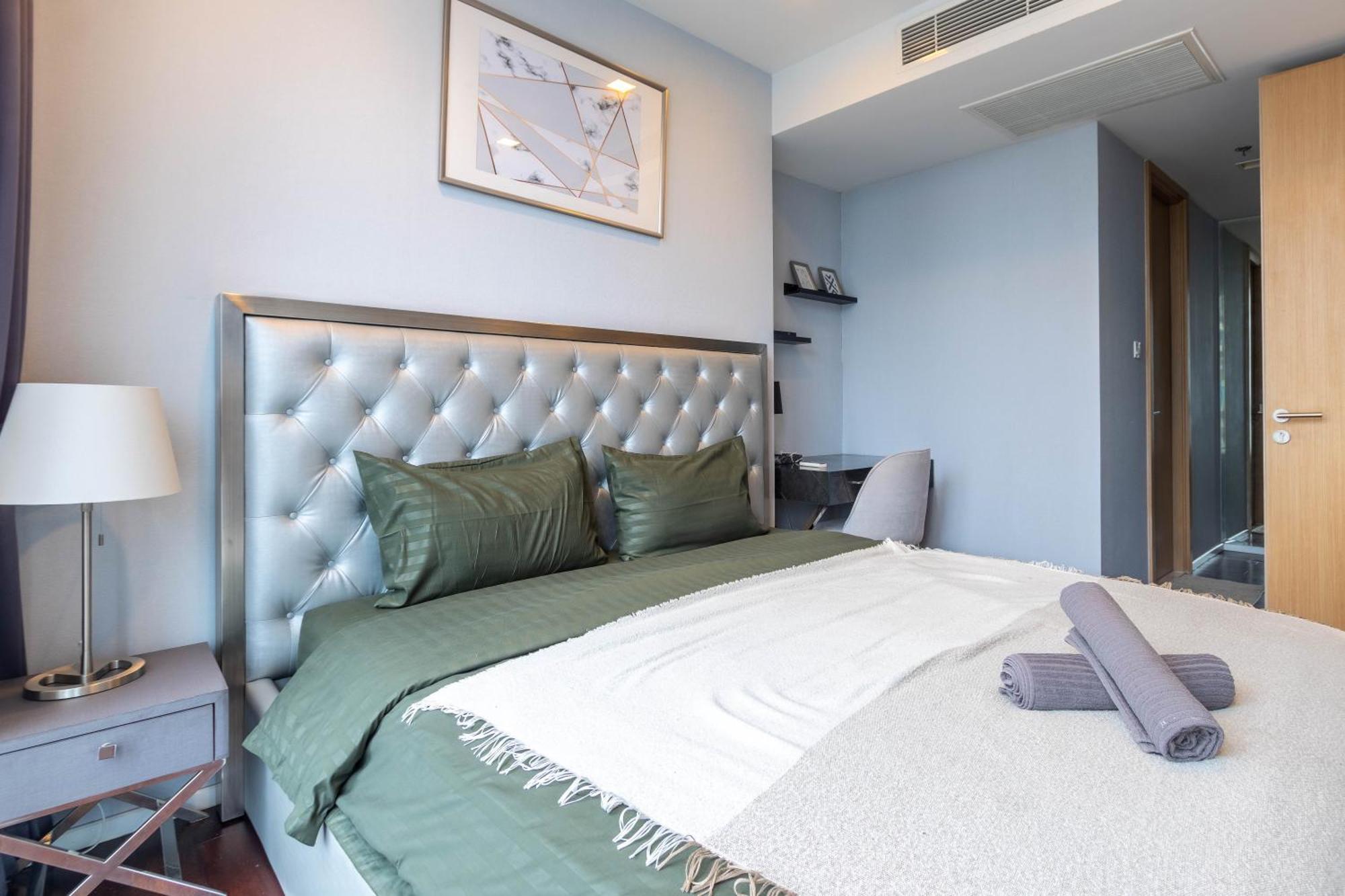 Hyde Sukhumvit 11 Branded Suites Bangkok Bagian luar foto